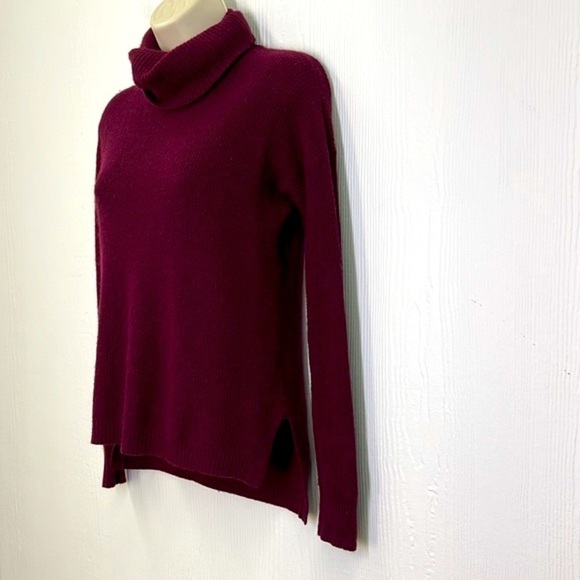 Madewell - Burgundy Ribbed High And Low Slit Turtleneck Sweater Size XS - Picture 5 of 10